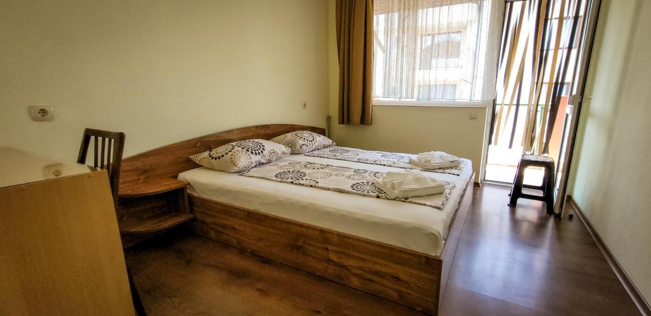 Стаи За Гости Нептун Tsarevo Bagian luar foto
