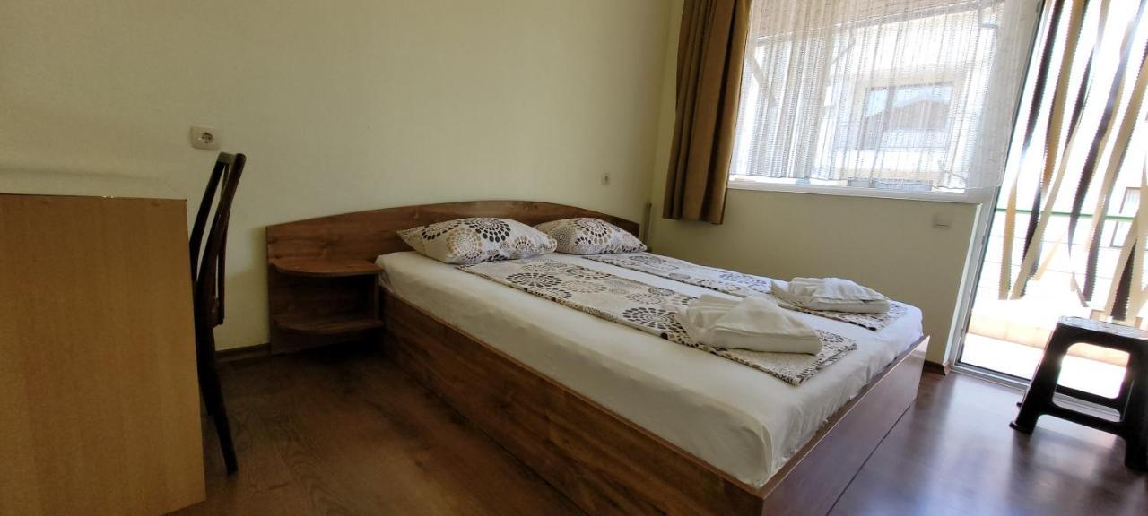 Стаи За Гости Нептун Tsarevo Bagian luar foto