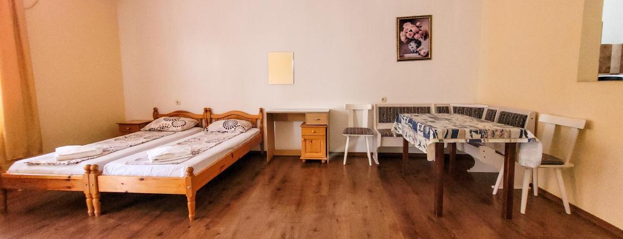 Стаи За Гости Нептун Tsarevo Bagian luar foto